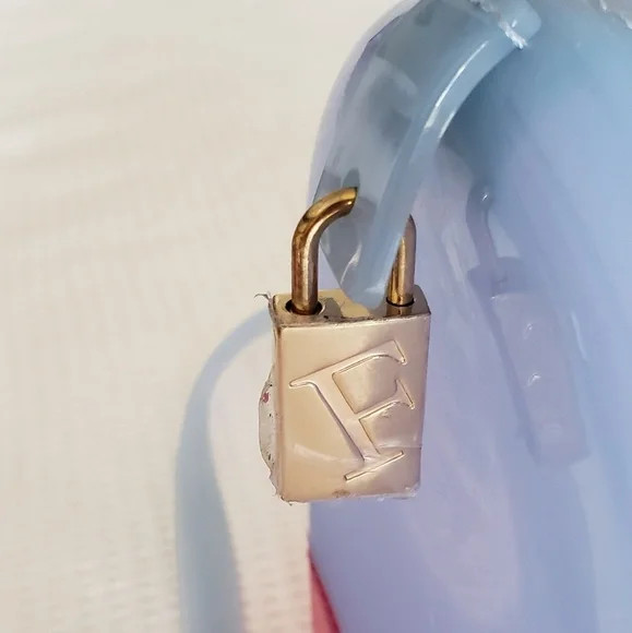 FURLA  HANDBAG Discounted……a couple of stitches came out from the zipper - Picture 4 of 5